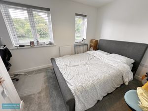 Bedroom- click for photo gallery